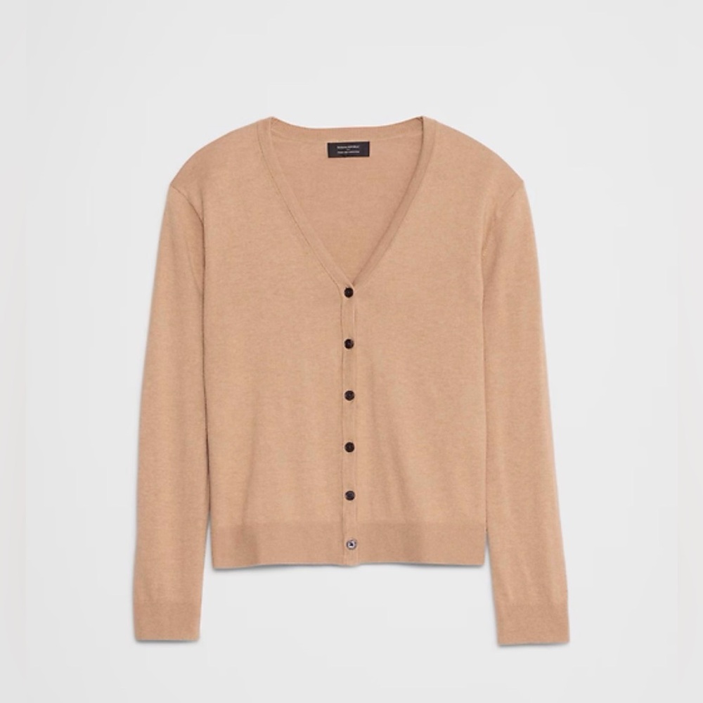 Banana Republic Factory Forever V-Neck Cardigan- Medium